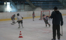 Hokejisti museli trénovať v Krynici, mesto rokovalo so SZĽH