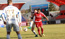 Futbalisti nový štadión pokrstili bezgólovou remízou