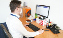 Prešovský kraj spúšťa web a call centrum na pomoc seniorom