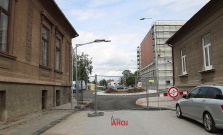 VIDEO | Na dvoch uliciach v centre Prešova položia protihlukový asfalt