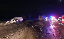 Tragická dopravná nehoda, zrážka osobného auta s kamiónom