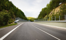 Prešovský samosprávny kraj opraví ďalšie dva cestné úseky