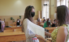VIDEO | SSOŠ v Bardejove slávnostne ukončila školský rok