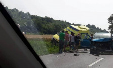 Vážna dopravná nehoda medzi Mokroluhom a Rokytovom