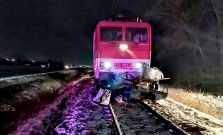 Tragédia na východe. Zrážka auta s vlakom si vyžiadala ľudský život