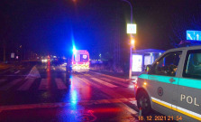 V Košiciach auto zrazilo chodkyňu, polícia hľadá svedkov nehody