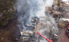Bývalý hotel Hrabina zhorel do tla, polícia nevylúčila cudzie zavinenie