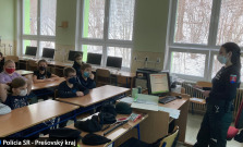 Polícia odhaľuje odvrátenú tvár internetu, preventívnu kampaň predstavili aj na bardejovských školách