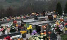 Situácia na cintorínoch je pokojná, Mestský je dnes otvorený do 22:00 hod. 