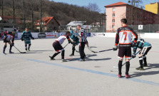 Bardejovskí hokejbalisti odštartovali novú sezónu, získali prvé body