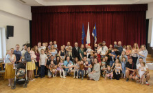 VIDEO | Obec Budimír do života uvítala malých Budimírčanov