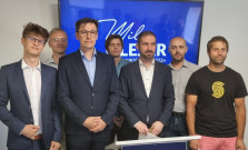 VIDEO | Občianska platforma myBardejov predstavila kandidátov na poslancov, podporí Olejára