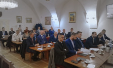 VIDEO | Bardejovský parlament rokoval dlhých sedem hodín
