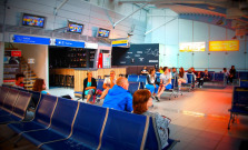 Letisko v Poprade a v Košiciach evakuovali kvôli bombovej hrozbe