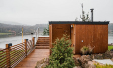 Na Vinianskom jazere pribudla sauna, v ktorej zažijete aj chromoterapiu
