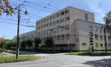 Stredná priemyselná škola elektrotechnická v Prešove sa opäť umiestnila na tretej priečke v rebríčku slovenských škôl