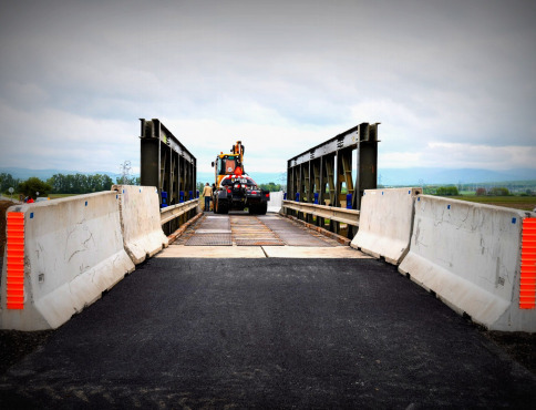 Mostné provizórium medzi Mokrancami a Buzicou je sprejazdnené