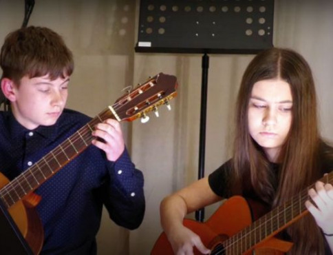 VIDEO | Talentovaní speváci a hudobníci na Súkromnej základnej umeleckej škole pod Vinbargom