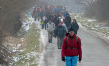 VIDEO | Slanský mikroregión sa spojil pri zimnom Pochode vďaky na Dargov