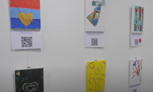 VIDEO | V Bardejove sa konala charitatívna výstava obrazov chlapca s autizmom