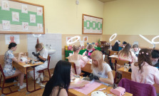 VIDEO | Celoslovenská súťaž manikérok na Súkromnej strednej odbornej škole služieb v Bardejove