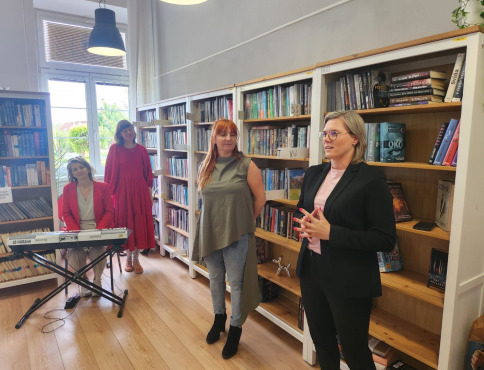 Veronika Ferencová prezentuje svoju tvorbu vo Veľkom Šariši
