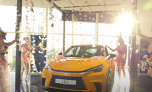 VIDEO | Lexus jazdí aj na vlne módy