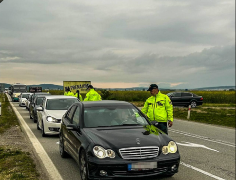 Policajti opäť na cestách!