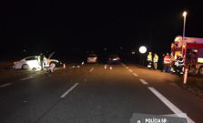 Útek z miesta nehody a zrážka do zvodidiel: Polícia vyšetruje dve udalosti
