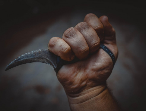 Na otca zaútočil nožom