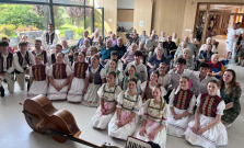 Folkloristi GLS rozdávali radosť seniorom v Zborove
