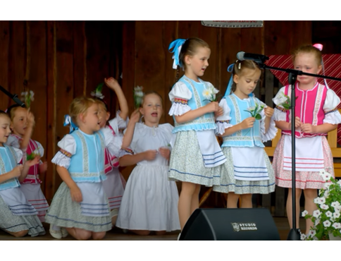 VIDEO | Folklór, dobré jedlo a radosť pre všetkých v Osikove