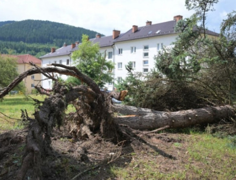Prešovský kraj pomohol ďalším obyvateľom po veternej smršti