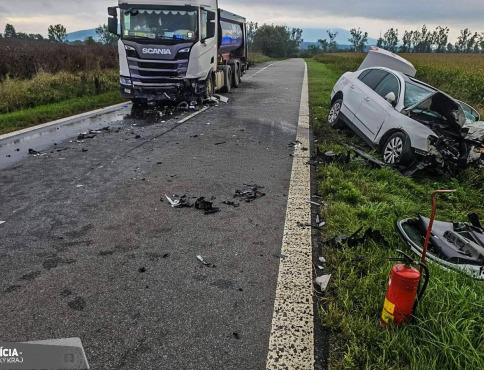 Tragická nehoda pri Ďurkove: 43-ročná vodička neprežila čelnú zrážku