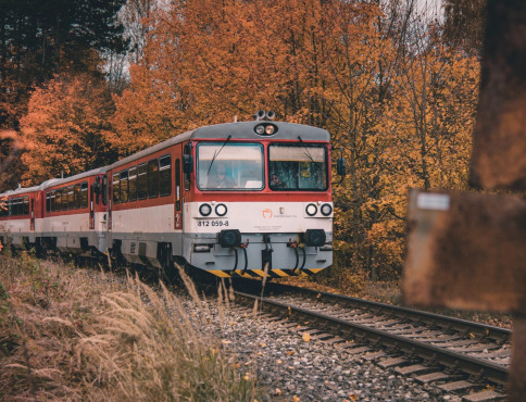 Tragédia na trati pri Krompachoch: vlak zrazil človeka
