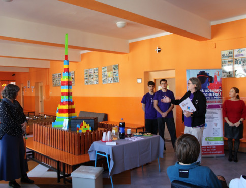 AI DEŇ v Košiciach: Stredná odborná škola technická predstavila inteligentné vyučovanie