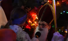 VIDEO | Vianočný stromček v Malej Ide rozsvietili spoločne s Mikulášom!