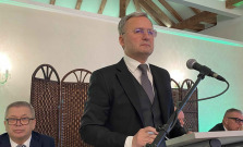 VIDEO | Predsedom VSFZ zostáva Richard Havrilla