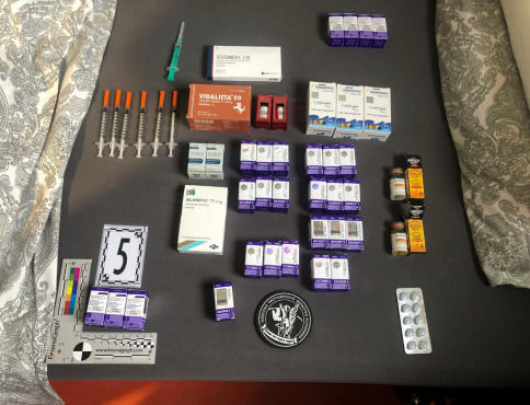 Policajná akcia Cézar: Desiatky tisíc nelegálnych anabolík zaistené v Poprade