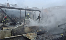 Vranovskí hasiči zasahovali pri požiari v obci Banské