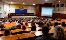 Rezidentské parkovanie na sídlisku KVP sa odkladá, pribudne tam 100 nových parkovacích miest