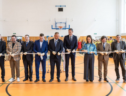 Budúci zdravotníci športujú v novej telocvični v Poprade za viac ako 2,3 mil. eur