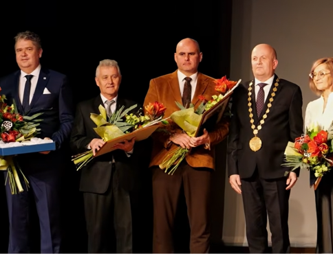 VIDEO | Stropkov ocenil osobnosti, ktoré prispievajú k rozvoju mesta