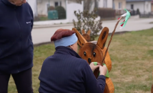 VIDEO | Ostrovany rozkvitli veľkonočnou výzdobou