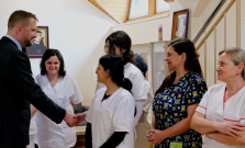 VIDEO | Hospic Matky Terezy navštívil minister Kamil Šaško