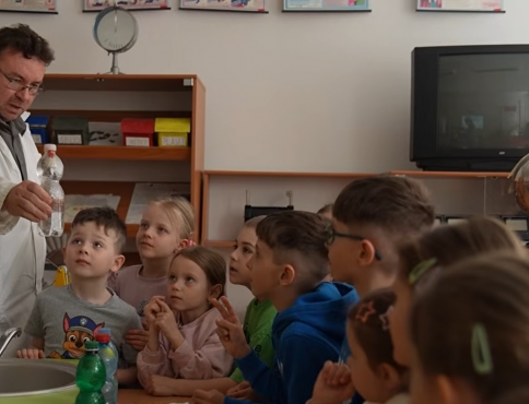 VIDEO |  Deň otvorených dverí na ZŠ Komenského v Sabinove prilákal budúcich prvákov, piatakov aj rodičov