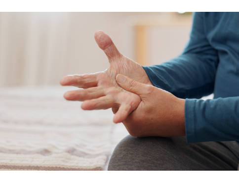 Parkinson sa neprejavuje len trasom – prvé signály prichádzajú oveľa skôr