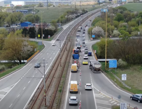 Rekonštrukcia vozovky spôsobila v Košiciach kolóny