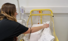 VIDEO | Gynekologicko-pôrodnícke oddelenie v Bardejove v novom: viac komfortu pre mamičky