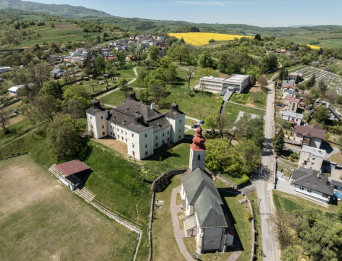 Rekonštrukcia kaštieľa v Hanušovciach nad Topľou pokračuje
